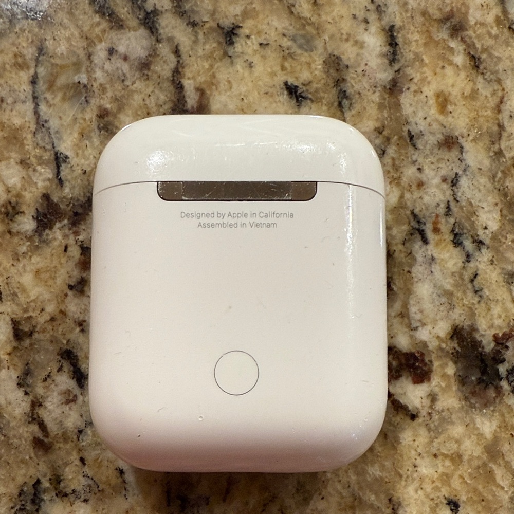 Apple AirPods Case in White
